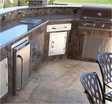 Figure → Link → outdoor kitchen.jpg 12
